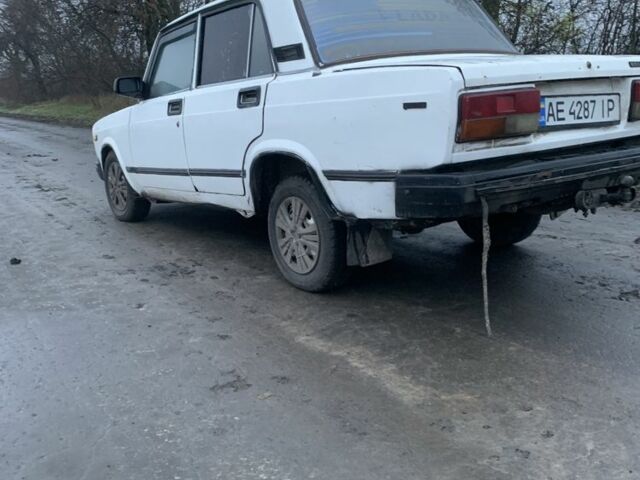 Белый ВАЗ 2107, объемом двигателя 1.5 л и пробегом 142 тыс. км за 473 $, фото 4 на Automoto.ua