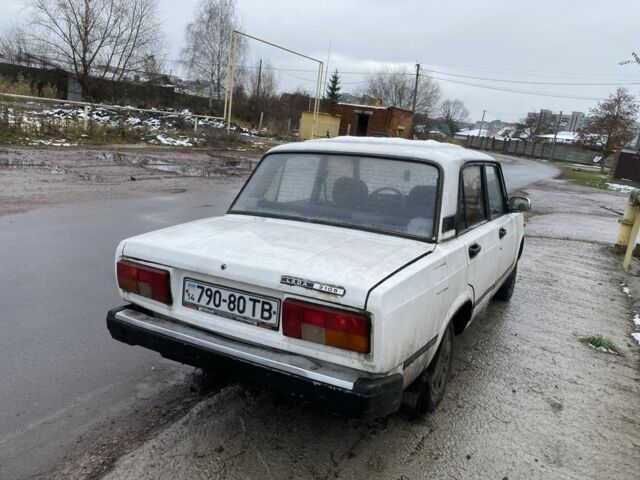 Белый ВАЗ 2107, объемом двигателя 1.5 л и пробегом 1 тыс. км за 448 $, фото 1 на Automoto.ua