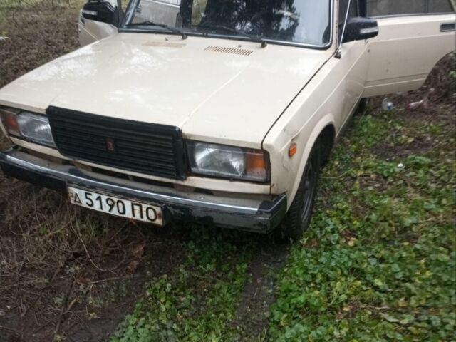 Белый ВАЗ 2107, объемом двигателя 7 л и пробегом 1 тыс. км за 709 $, фото 6 на Automoto.ua