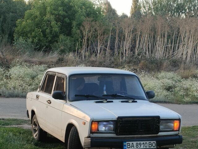Білий ВАЗ 2107, об'ємом двигуна 1.5 л та пробігом 100 тис. км за 897 $, фото 1 на Automoto.ua