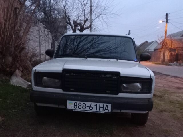 Білий ВАЗ 2107, об'ємом двигуна 0 л та пробігом 100 тис. км за 830 $, фото 1 на Automoto.ua