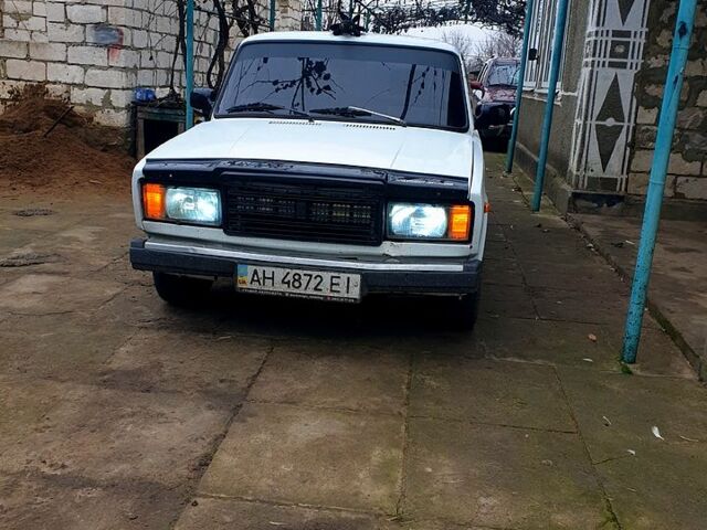Белый ВАЗ 2107, объемом двигателя 1.5 л и пробегом 0 тыс. км за 1400 $, фото 1 на Automoto.ua