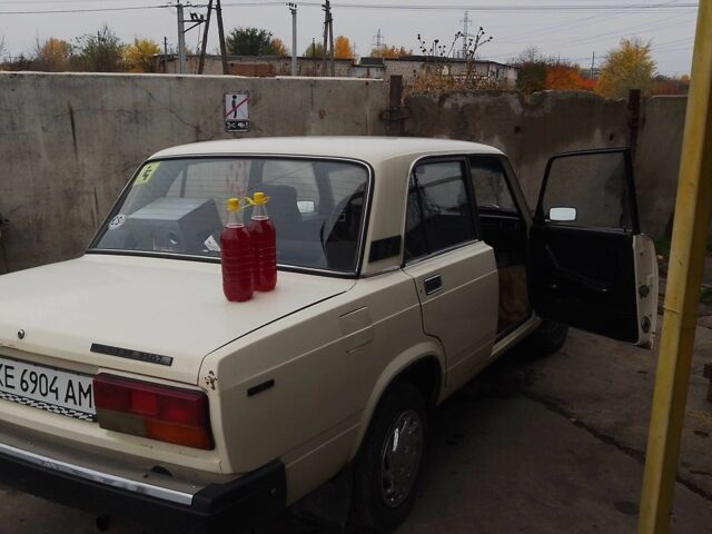 ВАЗ 2107 1987 в Павлограде на Automoto.ua Белый ВАЗ 2107, объемом двигателя 1.5 л и пробегом 3 тыс. км за 1200 $, фото 1 на Automoto.ua