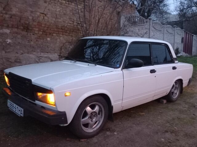 Білий ВАЗ 2107, об'ємом двигуна 0 л та пробігом 100 тис. км за 830 $, фото 4 на Automoto.ua
