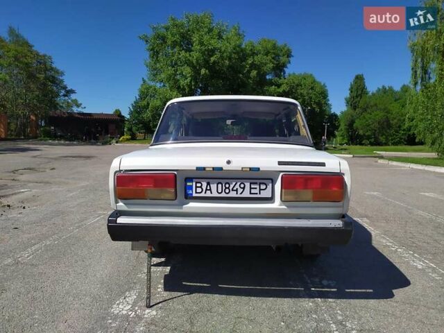 Белый ВАЗ 2107, объемом двигателя 1.45 л и пробегом 75 тыс. км за 1100 $, фото 2 на Automoto.ua