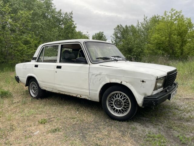 Білий ВАЗ 2107, об'ємом двигуна 1.5 л та пробігом 666 тис. км за 1000 $, фото 2 на Automoto.ua