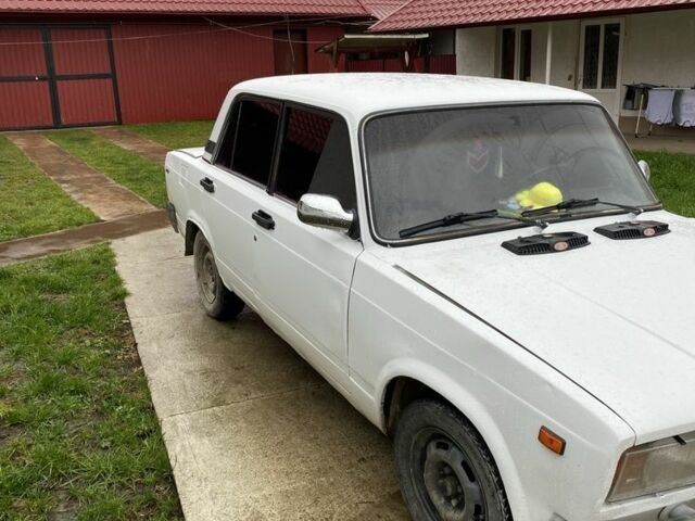 Белый ВАЗ 2107, объемом двигателя 1.5 л и пробегом 3 тыс. км за 600 $, фото 1 на Automoto.ua