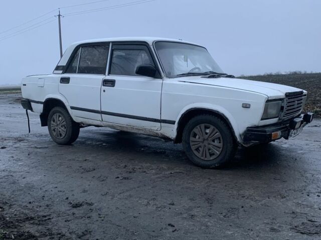 Белый ВАЗ 2107, объемом двигателя 1.5 л и пробегом 142 тыс. км за 473 $, фото 7 на Automoto.ua