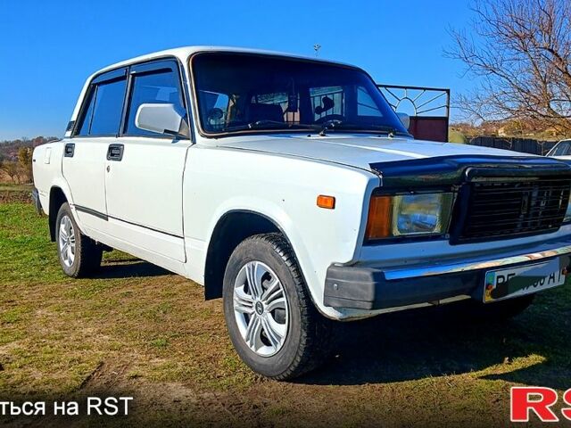 Білий ВАЗ 2107, об'ємом двигуна 1.5 л та пробігом 250 тис. км за 1050 $, фото 2 на Automoto.ua