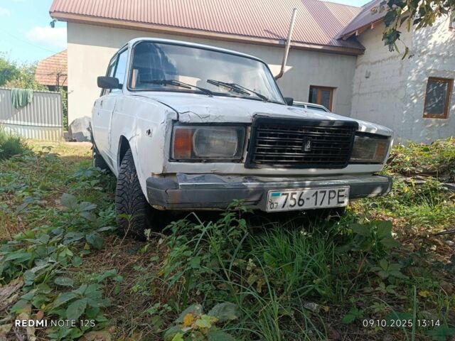 Білий ВАЗ 2107, об'ємом двигуна 1.3 л та пробігом 300 тис. км за 450 $, фото 6 на Automoto.ua