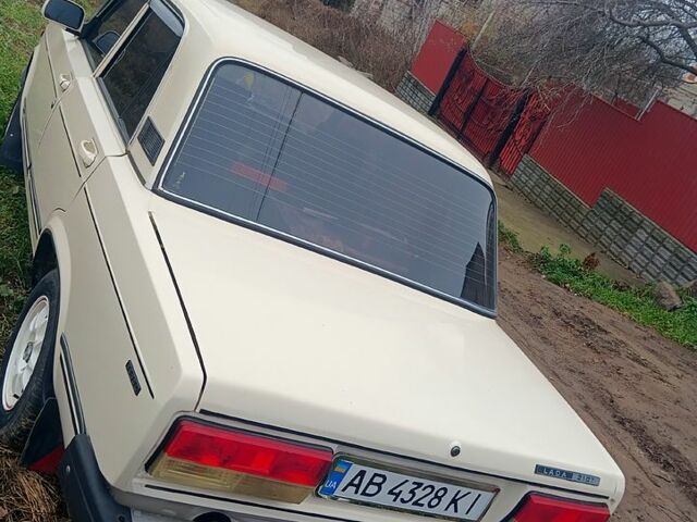 Белый ВАЗ 2107, объемом двигателя 1.5 л и пробегом 0 тыс. км за 1450 $, фото 2 на Automoto.ua