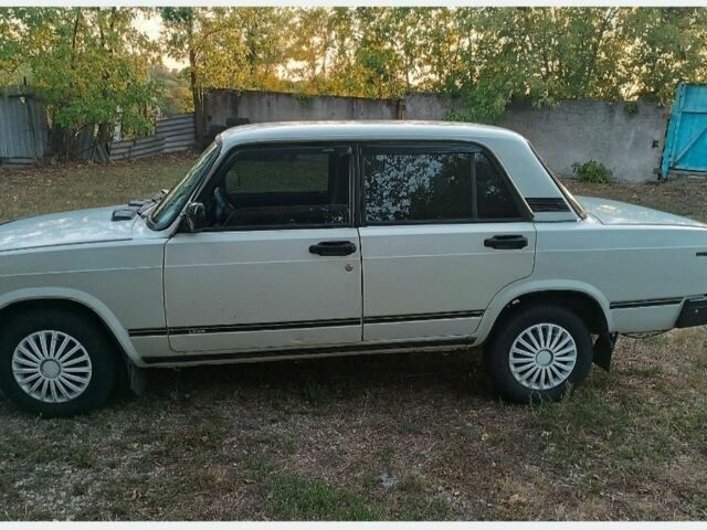 Белый ВАЗ 2107, объемом двигателя 1.5 л и пробегом 87 тыс. км за 970 $, фото 1 на Automoto.ua