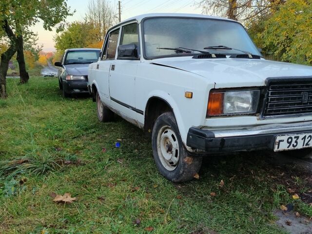 Белый ВАЗ 2107, объемом двигателя 1.3 л и пробегом 613 тыс. км за 512 $, фото 1 на Automoto.ua