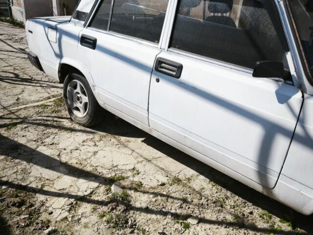 Білий ВАЗ 2107, об'ємом двигуна 1.6 л та пробігом 150 тис. км за 800 $, фото 2 на Automoto.ua