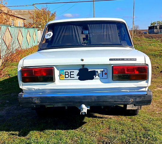 Білий ВАЗ 2107, об'ємом двигуна 1.5 л та пробігом 250 тис. км за 1050 $, фото 4 на Automoto.ua