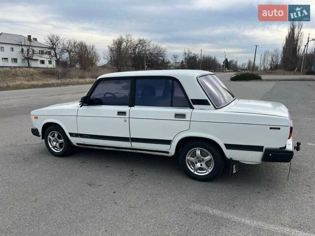 Белый ВАЗ 2107, объемом двигателя 1.6 л и пробегом 46 тыс. км за 2500 $, фото 1 на Automoto.ua