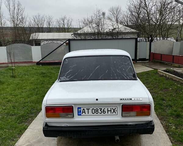 Белый ВАЗ 2107, объемом двигателя 1.5 л и пробегом 69 тыс. км за 600 $, фото 3 на Automoto.ua