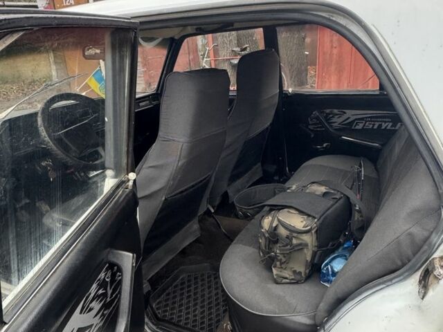 Белый ВАЗ 2107, объемом двигателя 1.5 л и пробегом 35 тыс. км за 710 $, фото 4 на Automoto.ua