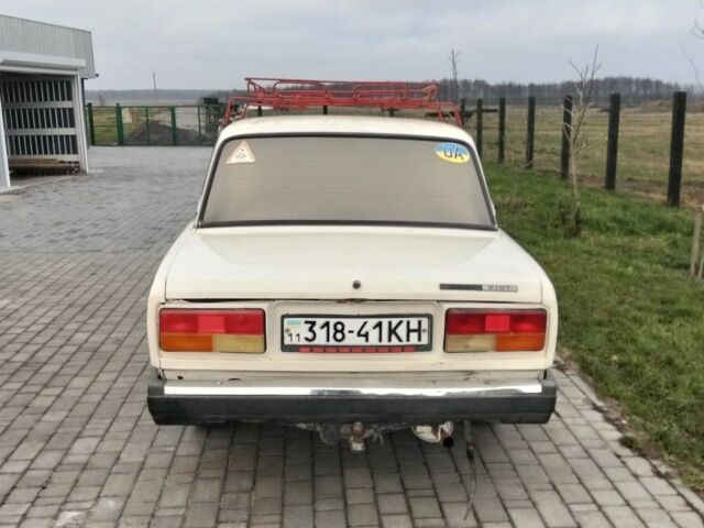 Белый ВАЗ 2107, объемом двигателя 1.5 л и пробегом 134 тыс. км за 600 $, фото 4 на Automoto.ua