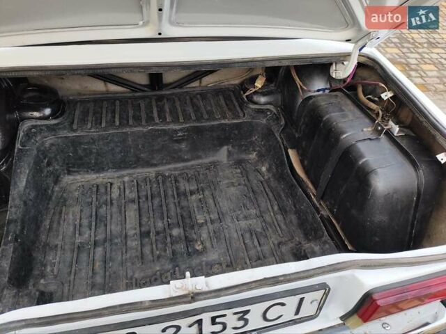 Белый ВАЗ 2107, объемом двигателя 1.5 л и пробегом 150 тыс. км за 500 $, фото 13 на Automoto.ua