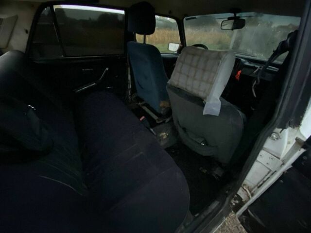 Белый ВАЗ 2107, объемом двигателя 1.5 л и пробегом 2 тыс. км за 399 $, фото 7 на Automoto.ua