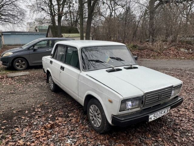 Белый ВАЗ 2107, объемом двигателя 1.5 л и пробегом 35 тыс. км за 710 $, фото 1 на Automoto.ua