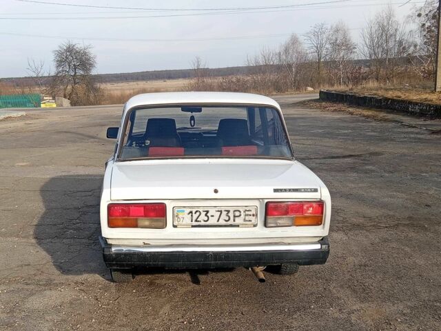 Белый ВАЗ 2107, объемом двигателя 1.5 л и пробегом 87 тыс. км за 820 $, фото 3 на Automoto.ua