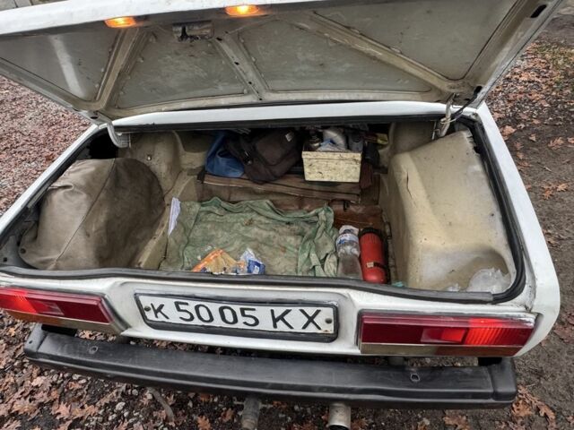 Белый ВАЗ 2107, объемом двигателя 1.5 л и пробегом 35 тыс. км за 710 $, фото 10 на Automoto.ua