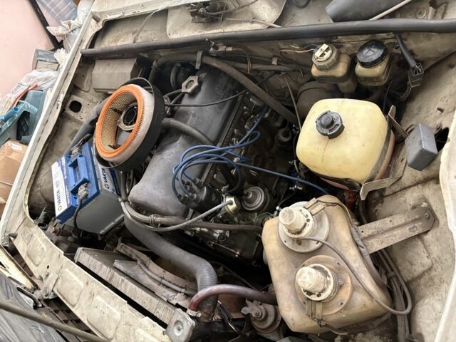 Белый ВАЗ 2107, объемом двигателя 1.5 л и пробегом 8 тыс. км за 5000 $, фото 12 на Automoto.ua