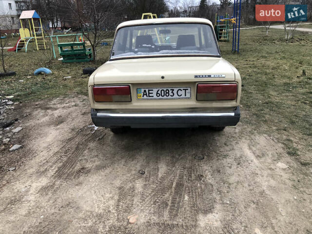 Белый ВАЗ 2107, объемом двигателя 0 л и пробегом 300 тыс. км за 1000 $, фото 1 на Automoto.ua