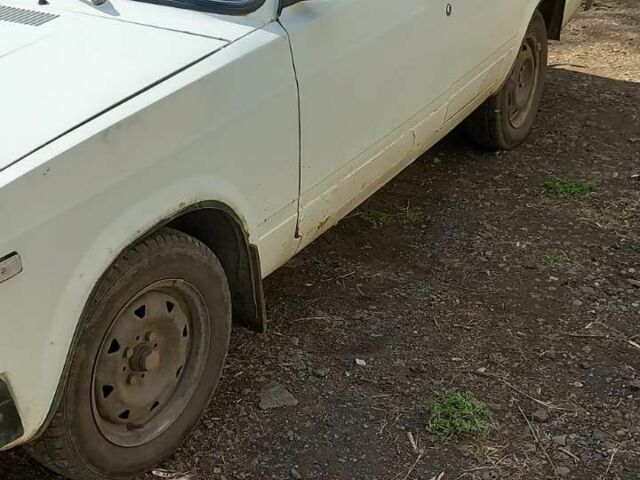 Белый ВАЗ 2107, объемом двигателя 0 л и пробегом 150 тыс. км за 604 $, фото 4 на Automoto.ua