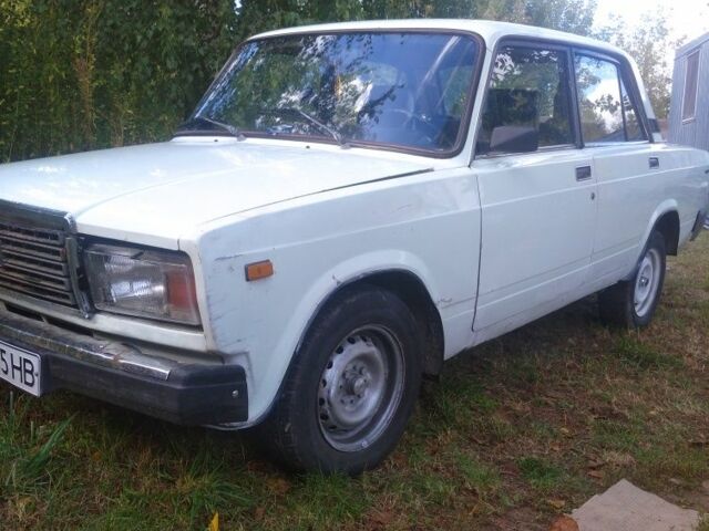 Белый ВАЗ 2107, объемом двигателя 1.5 л и пробегом 564 тыс. км за 442 $, фото 2 на Automoto.ua