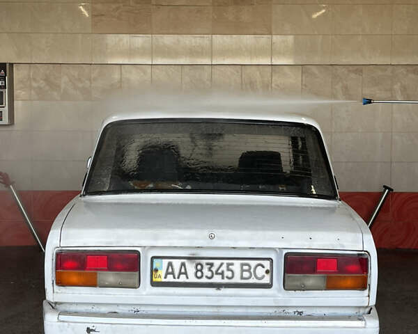 Белый ВАЗ 2107, объемом двигателя 1.5 л и пробегом 30 тыс. км за 700 $, фото 7 на Automoto.ua