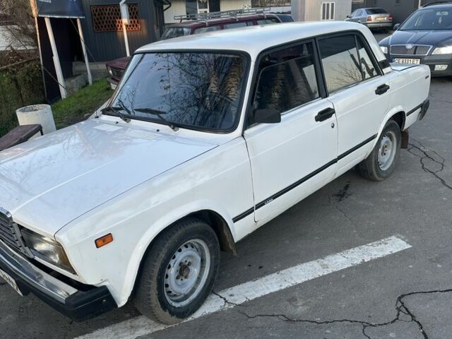 Белый ВАЗ 2107, объемом двигателя 0 л и пробегом 10 тыс. км за 1250 $, фото 1 на Automoto.ua