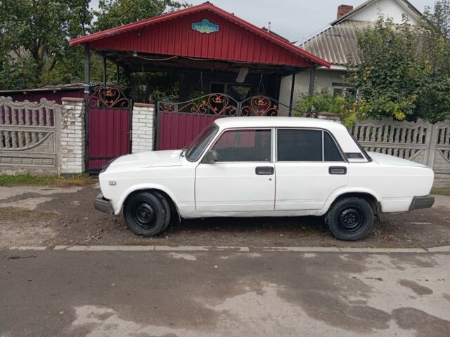 Білий ВАЗ 2107, об'ємом двигуна 0 л та пробігом 100 тис. км за 604 $, фото 7 на Automoto.ua