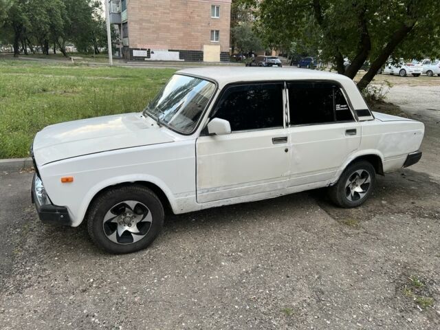 Белый ВАЗ 2107, объемом двигателя 1.5 л и пробегом 2 тыс. км за 550 $, фото 1 на Automoto.ua
