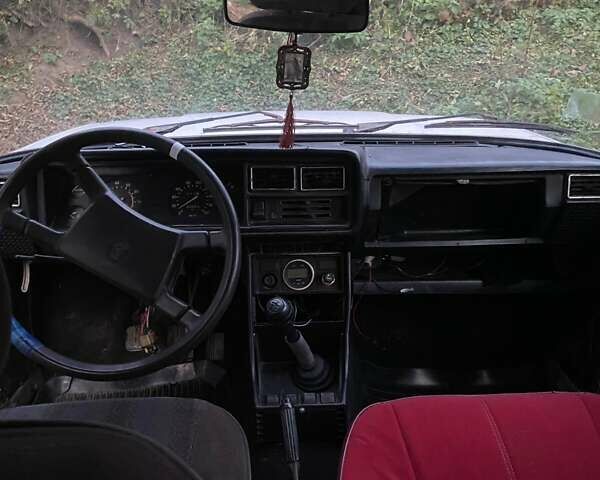 ВАЗ 2107 1989 в Черновцах на Automoto.ua Белый ВАЗ 2107, объемом двигателя 0 л и пробегом 82 тыс. км за 713 $, фото 2 на Automoto.ua