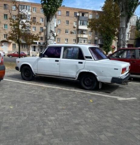 Білий ВАЗ 2107, об'ємом двигуна 1.5 л та пробігом 3 тис. км за 881 $, фото 6 на Automoto.ua