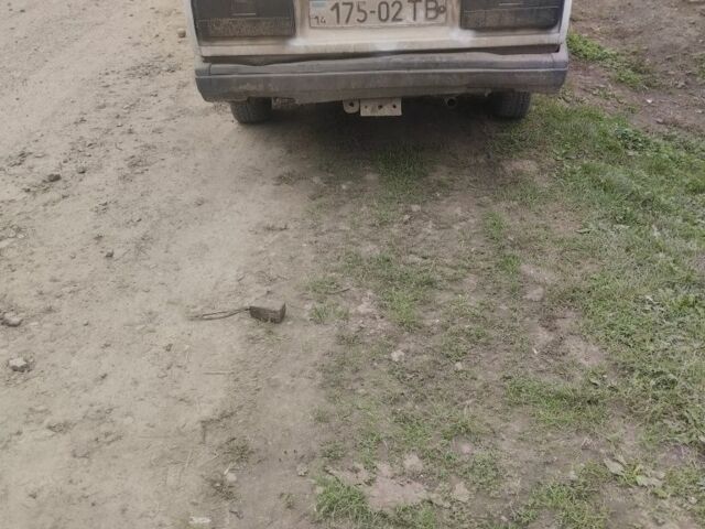 Белый ВАЗ 2107, объемом двигателя 0 л и пробегом 45 тыс. км за 411 $, фото 4 на Automoto.ua