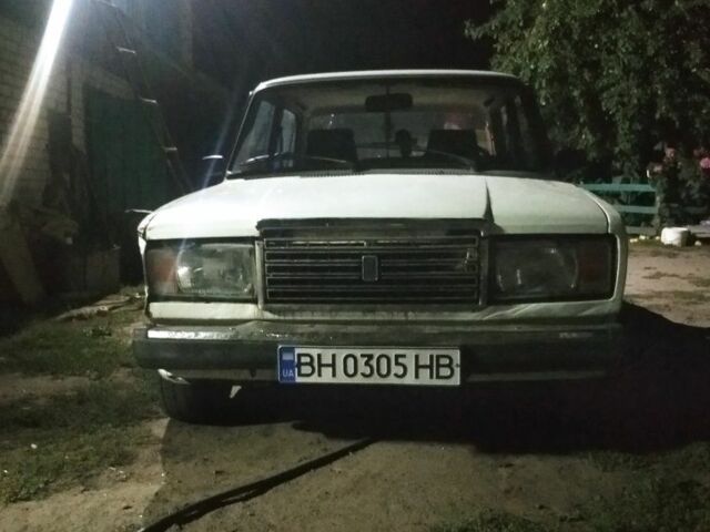 Белый ВАЗ 2107, объемом двигателя 1.5 л и пробегом 564 тыс. км за 442 $, фото 3 на Automoto.ua