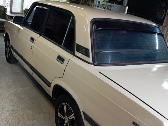 Білий ВАЗ 2107, об'ємом двигуна 1.3 л та пробігом 70 тис. км за 1250 $, фото 2 на Automoto.ua