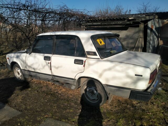 Белый ВАЗ 2107, объемом двигателя 0 л и пробегом 30 тыс. км за 287 $, фото 2 на Automoto.ua