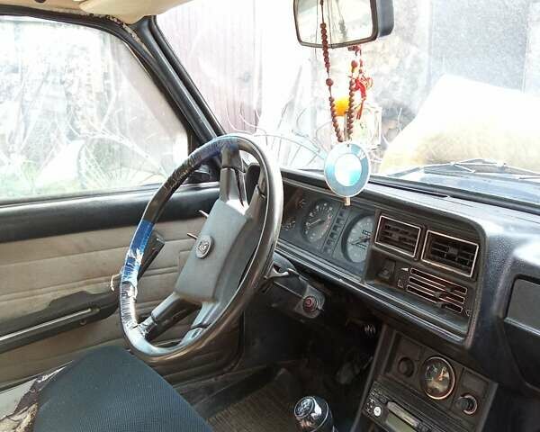 Белый ВАЗ 2107, объемом двигателя 1.5 л и пробегом 236 тыс. км за 500 $, фото 5 на Automoto.ua