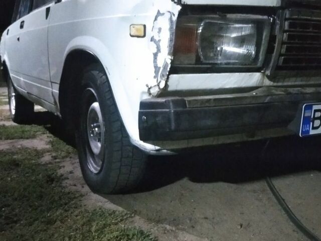 Белый ВАЗ 2107, объемом двигателя 1.5 л и пробегом 564 тыс. км за 442 $, фото 4 на Automoto.ua