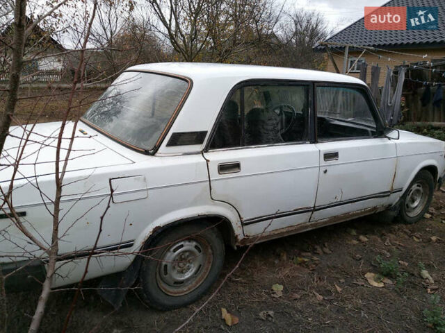 Белый ВАЗ 2107, объемом двигателя 1.5 л и пробегом 180 тыс. км за 471 $, фото 9 на Automoto.ua