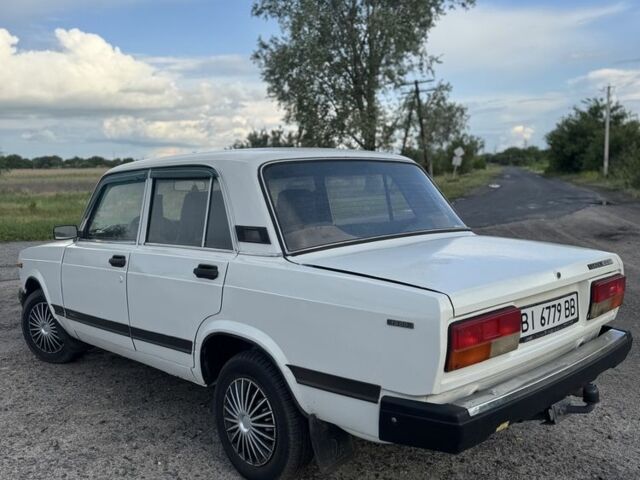 Белый ВАЗ 2107, объемом двигателя 1.5 л и пробегом 200 тыс. км за 1050 $, фото 5 на Automoto.ua