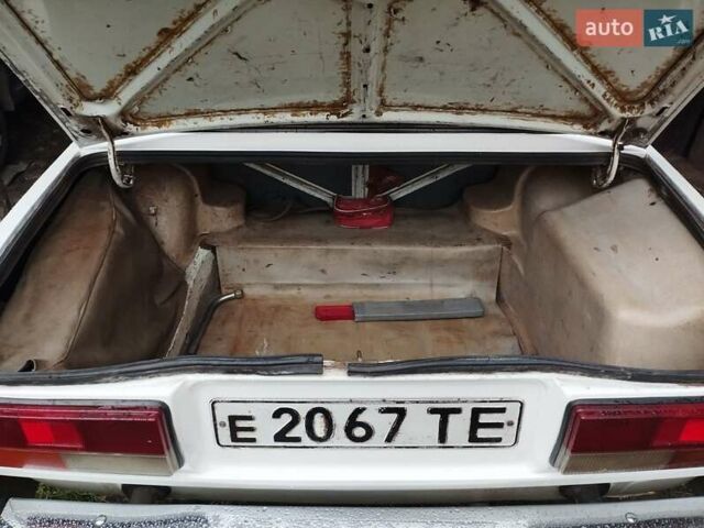 ВАЗ 2107 1989 в Теребовле на Automoto.ua Белый ВАЗ 2107, объемом двигателя 0 л и пробегом 159 тыс. км за 950 $, фото 1 на Automoto.ua