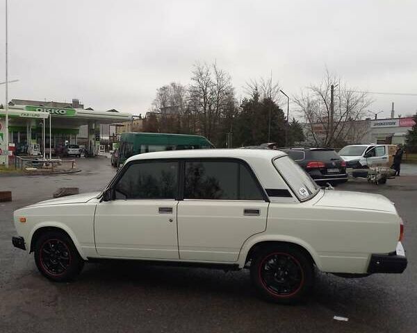 Білий ВАЗ 2107, об'ємом двигуна 1.5 л та пробігом 112 тис. км за 3000 $, фото 7 на Automoto.ua