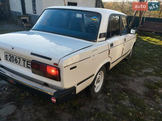 Білий ВАЗ 2107, об'ємом двигуна 1.5 л та пробігом 160 тис. км за 950 $, фото 3 на Automoto.ua