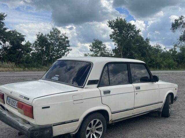 Білий ВАЗ 2107, об'ємом двигуна 1.5 л та пробігом 60 тис. км за 676 $, фото 2 на Automoto.ua